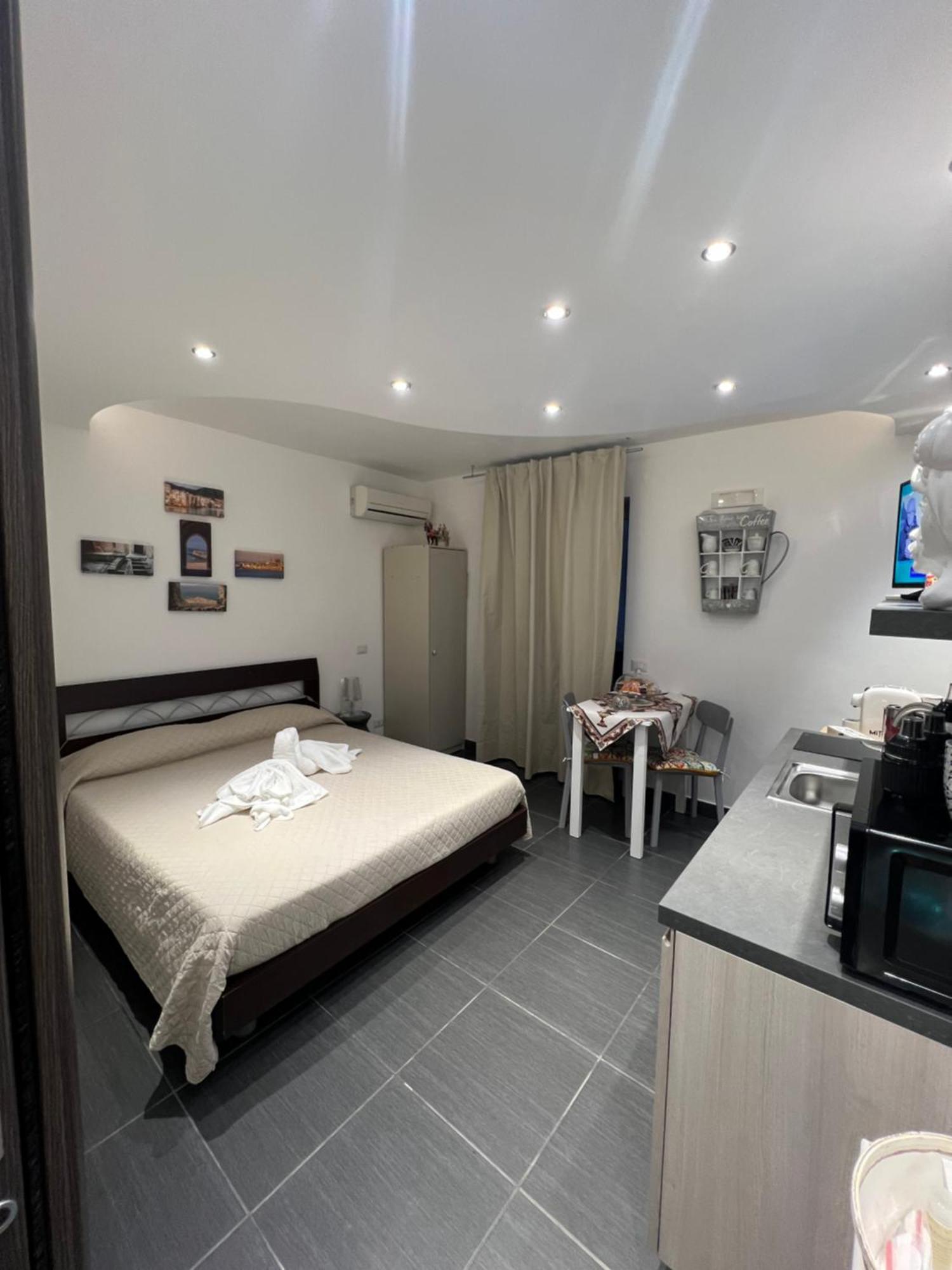 Nel Cortile Suite Cefalù Buitenkant foto