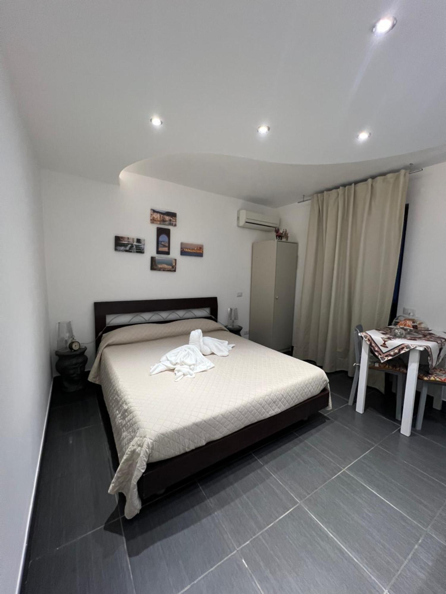Nel Cortile Suite Cefalù Buitenkant foto