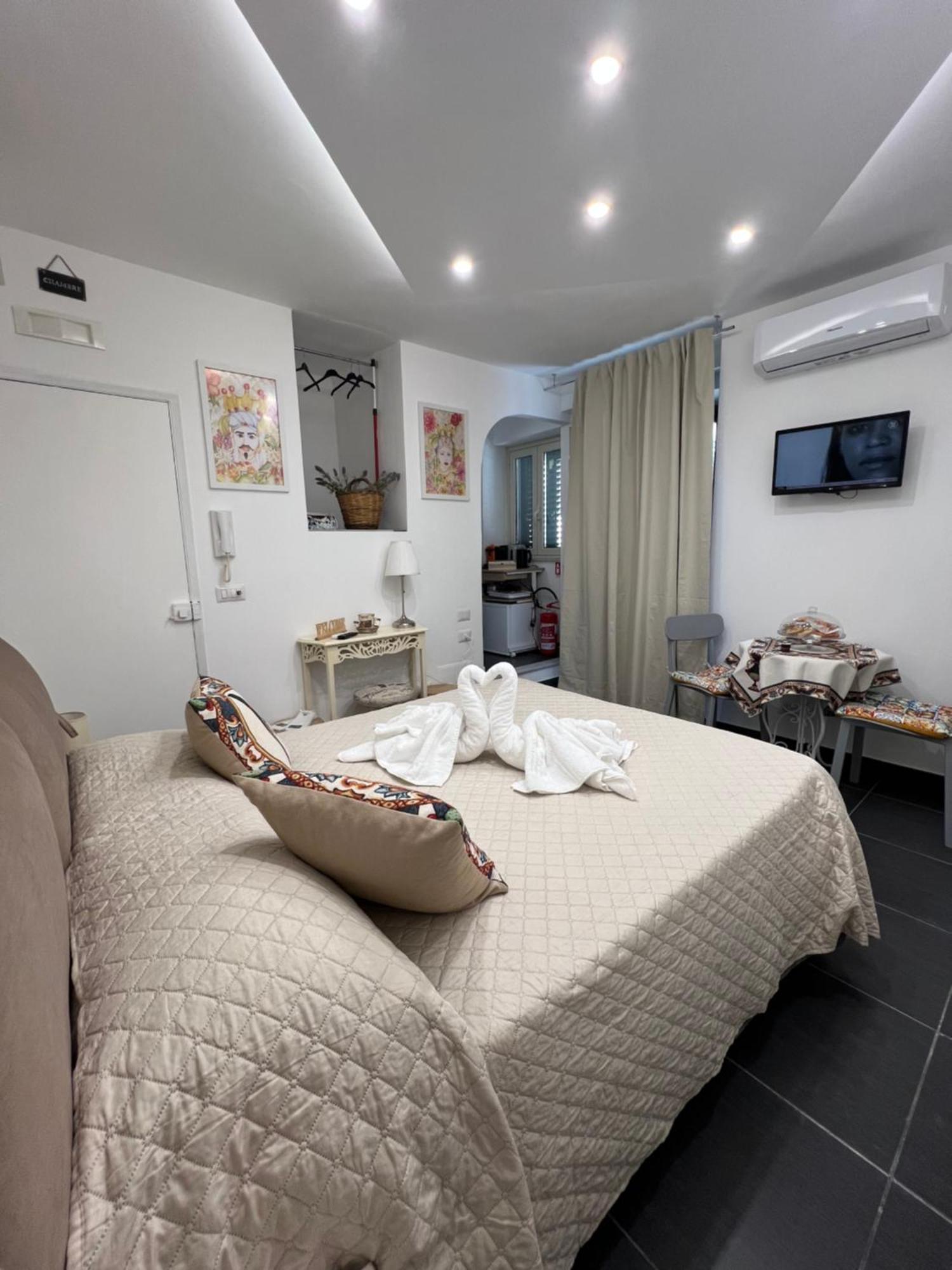 Nel Cortile Suite Cefalù Buitenkant foto